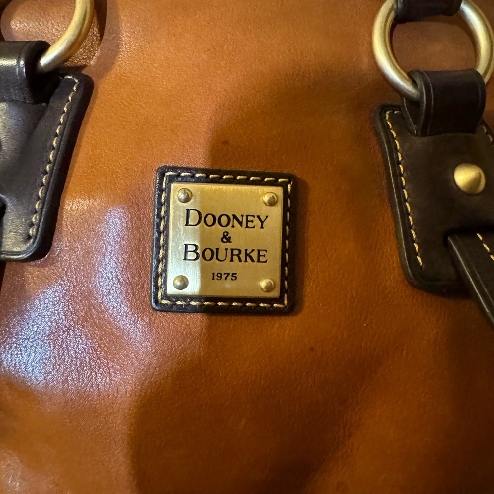 Purse - Picture 2 of 10